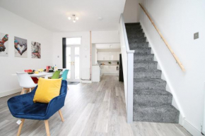 Borough House by SSW - 3BR, Sleeps 7, Easy access to Centre, Tata and Aberavon Beach